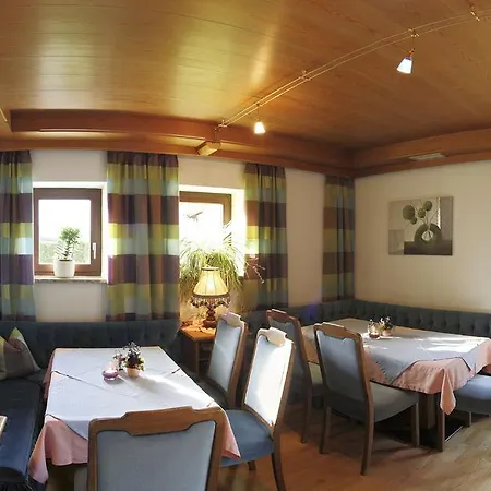 Sportpension Christina By Piaunddirk Guest house Fuegen