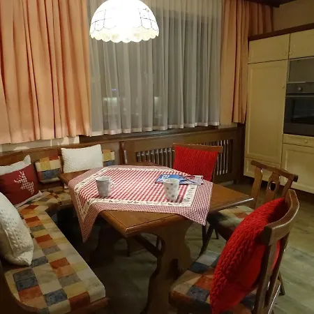 Sportpension Christina By Piaunddirk Guest house