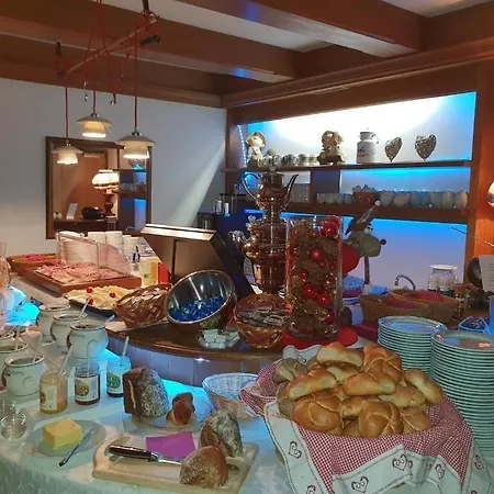 Sportpension Christina By Piaunddirk 3* Fuegen