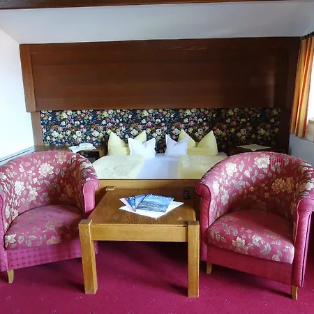 Sportpension Christina By Piaunddirk Fügen