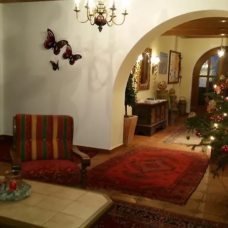 Sportpension Christina By Piaunddirk Fügen