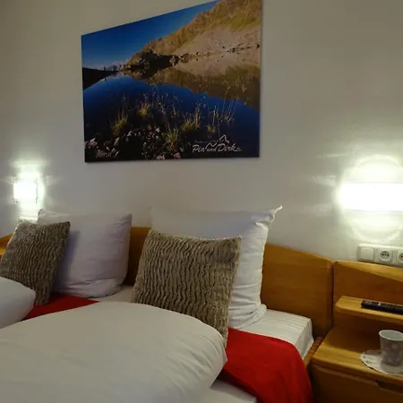 Sportpension Christina By Piaunddirk Guest house Fuegen