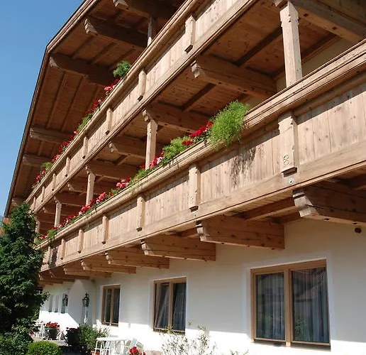 Sportpension Christina By Piaunddirk Фюген