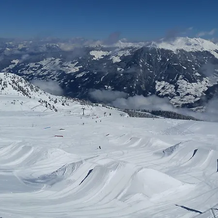 Sportpension Christina By Piaunddirk Pensión 3*