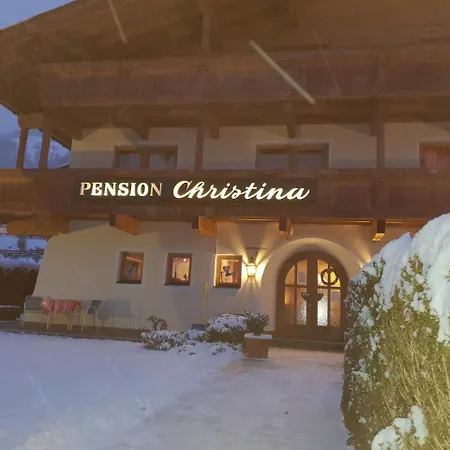 Sportpension Christina By Piaunddirk Pensión Fügen