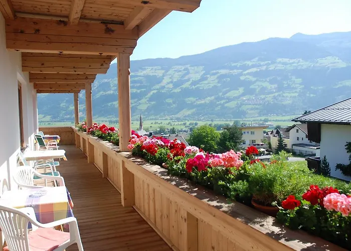 Sportpension Christina By Piaunddirk Fügen