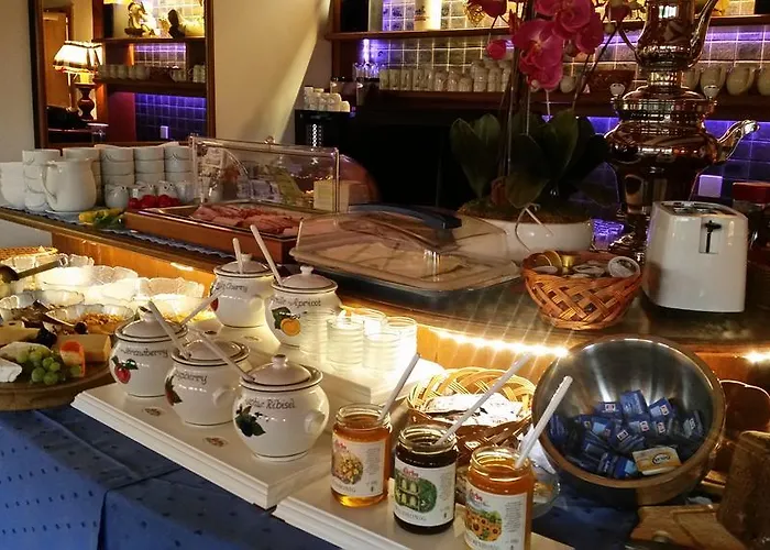 Sportpension Christina By Piaunddirk Gasthof Fügen